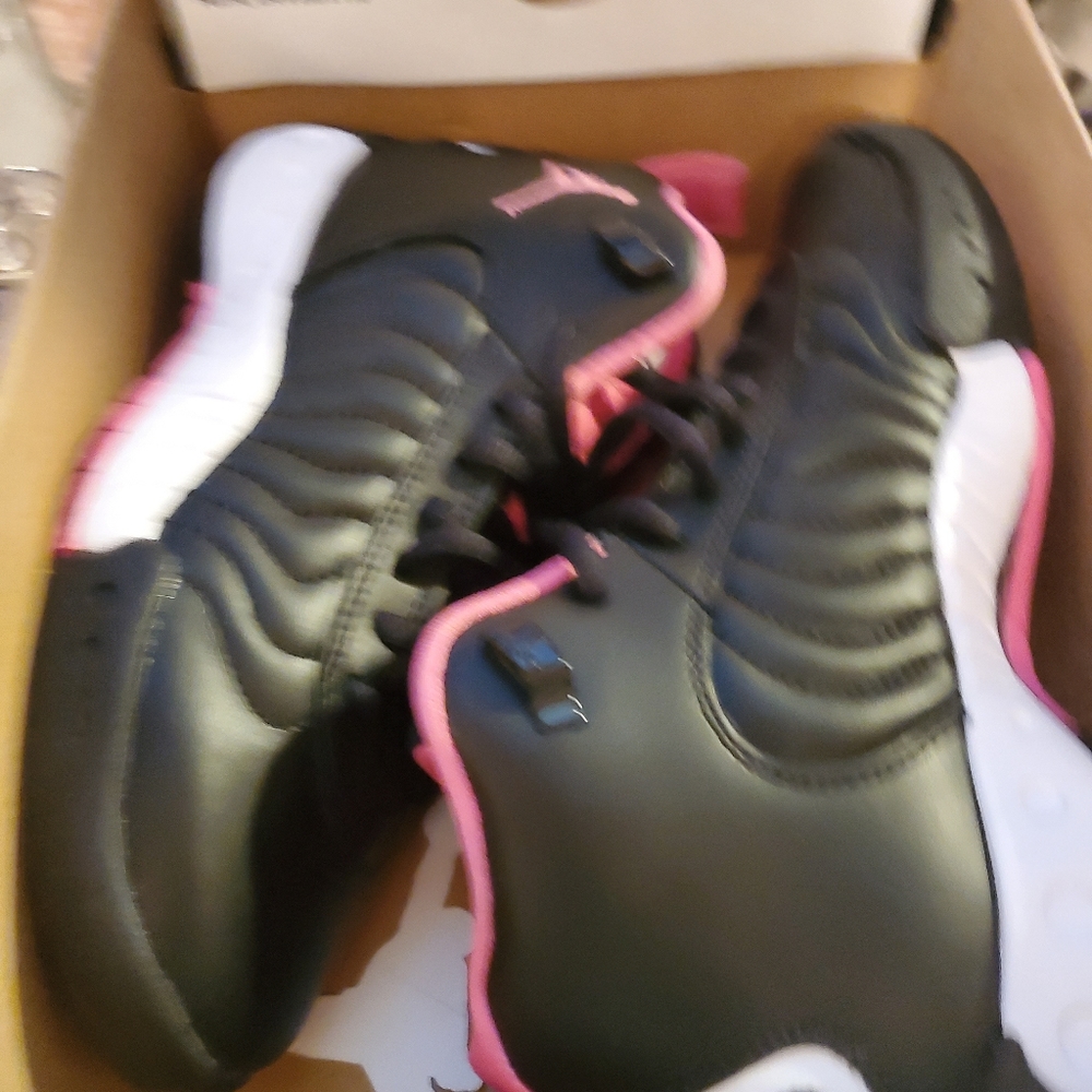 Black and pink jordan jumpman